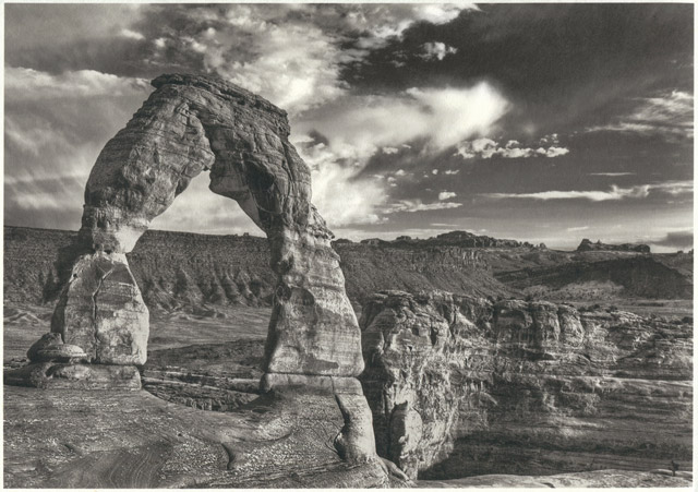 モノクロ写真の出力のスキャン画像　三椏 白 二層紙