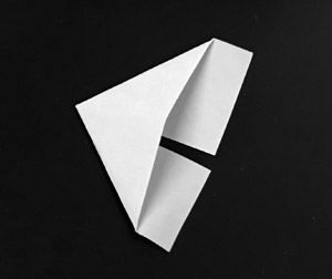 長方形の用紙をポケット型に折った例