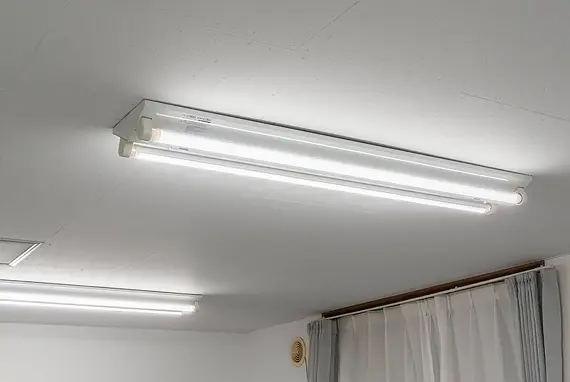 色評価用演色AAA蛍光ランプと同等の性能のサンケン電気のLEDデバイスの高演色LED照明